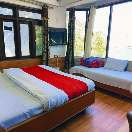 Hotel Holiday Dalhousie - Near Ghandhi Chowk Mall Road Exterior foto