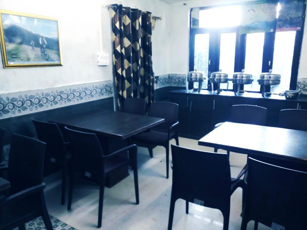 Hotel Holiday Dalhousie - Near Ghandhi Chowk Mall Road Exterior foto